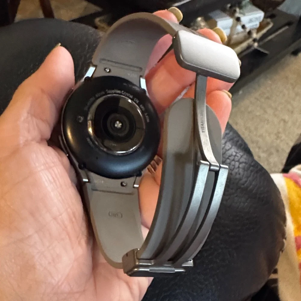 Samsung Smartwatch 5 pro titanium